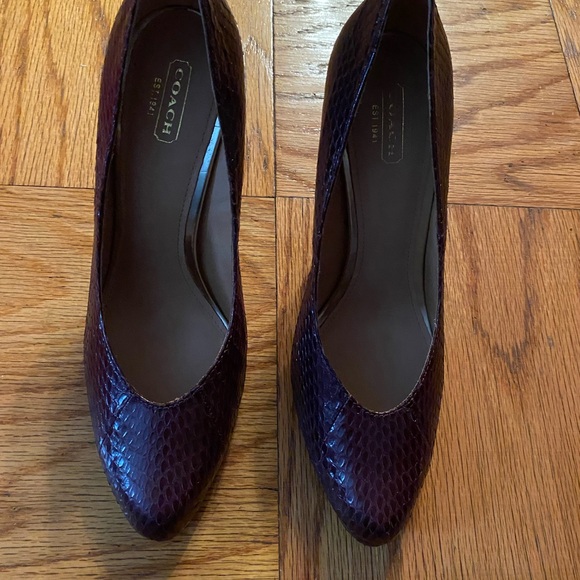 Coach burgundy snakeskin heels, size 9, unworn - Picture 6 of 6